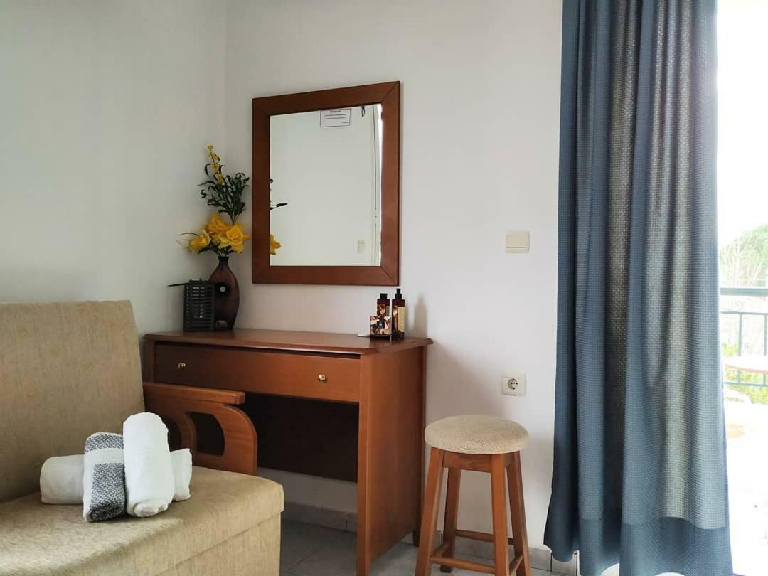 Marmaron Rooms Agiokampos  Esterno foto